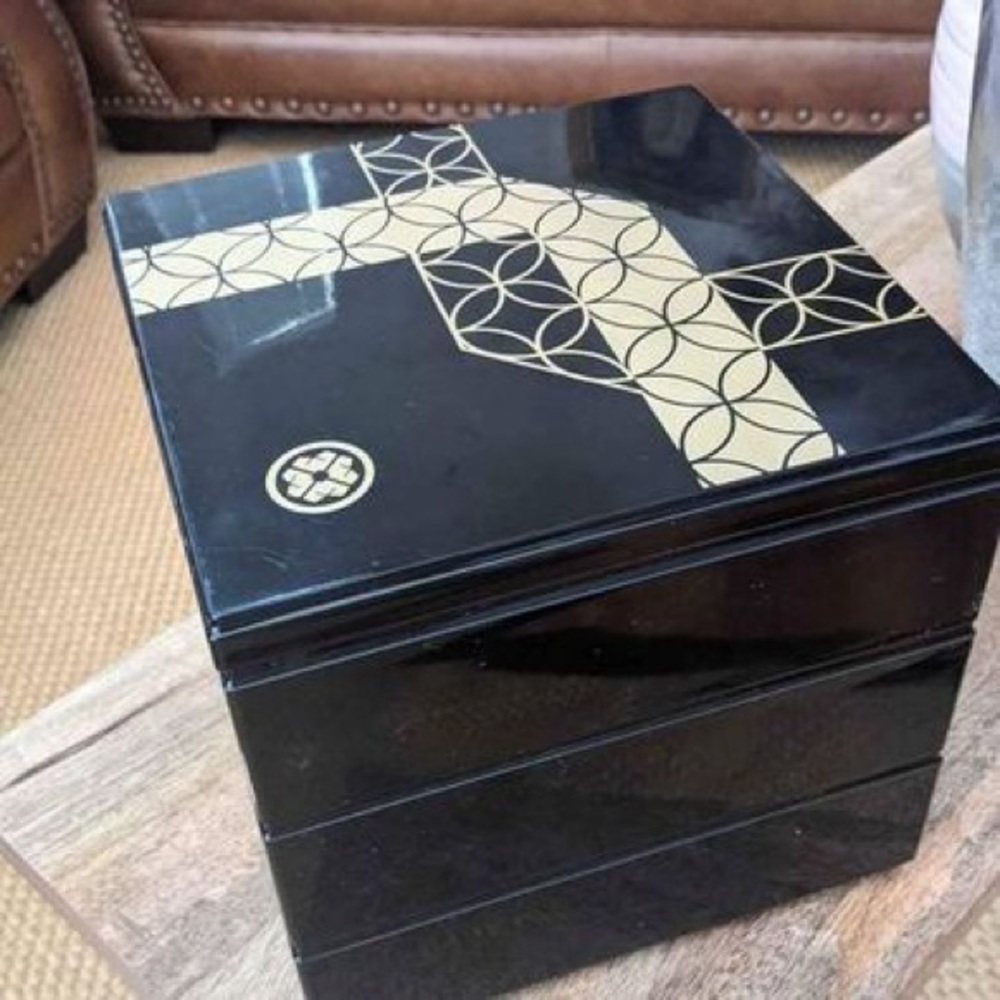 Tatcha Special Edition Luxury Obento Black & Gold Box